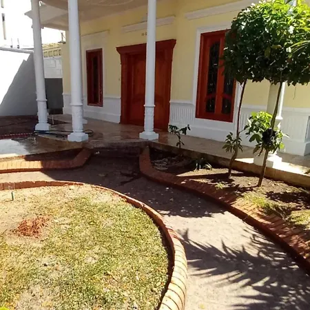 Mansion Lujosa Con Piscina En Manga *