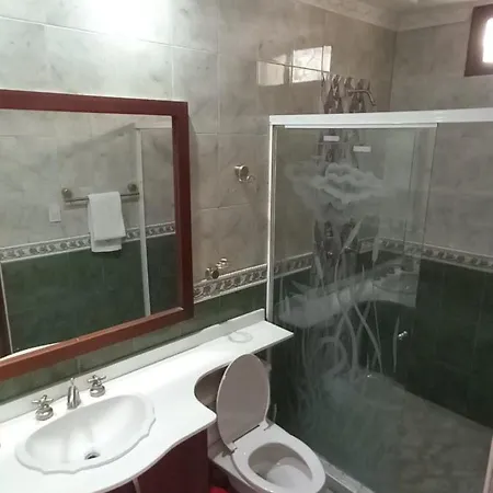 Mansion Lujosa Con Piscina En Manga