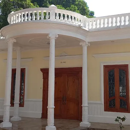 Mansión Lujosa Con Piscina En Manga Сasa de vacaciones Cartagena